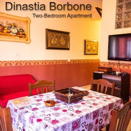 Casa Vacanza Dinastia Borbone - Centro Storico Neapol Zewnętrze zdjęcie
