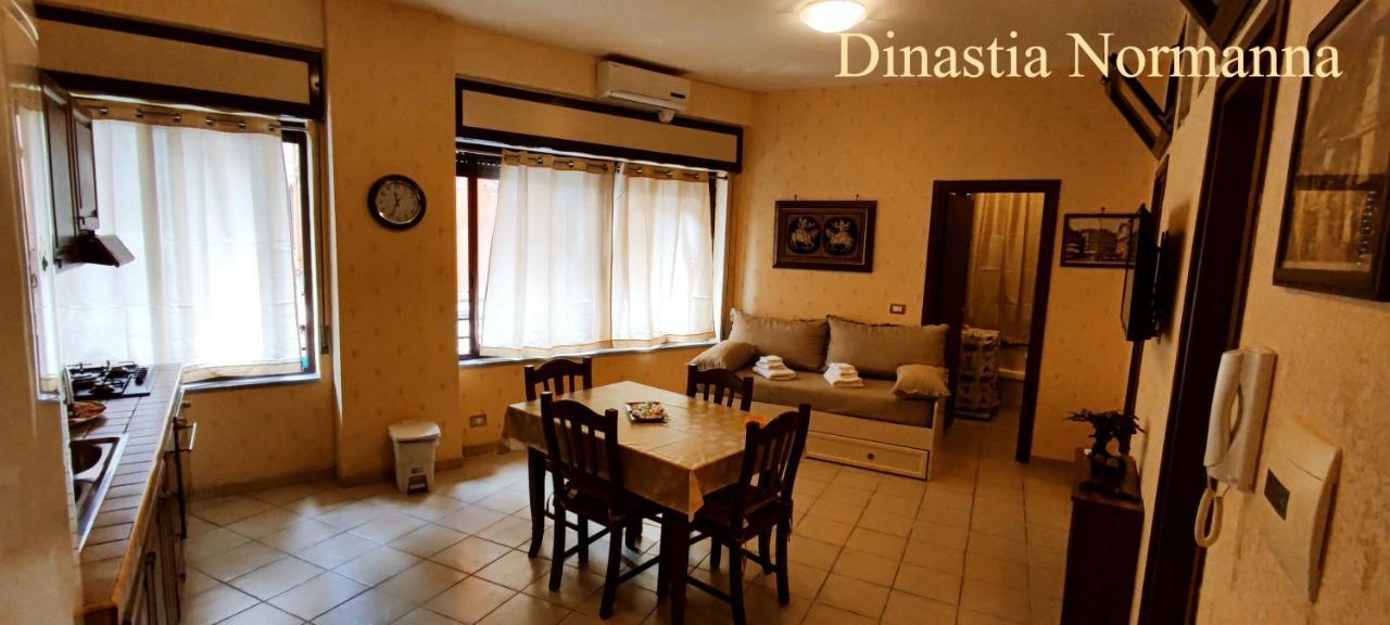 Apartament Casa Vacanza " Dinastia Borbone " Neapol Zewnętrze zdjęcie