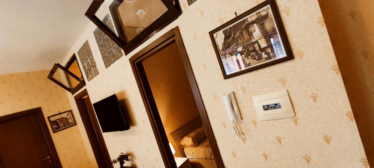 Casa Vacanza Dinastia Borbone - Centro Storico Neapol Zewnętrze zdjęcie