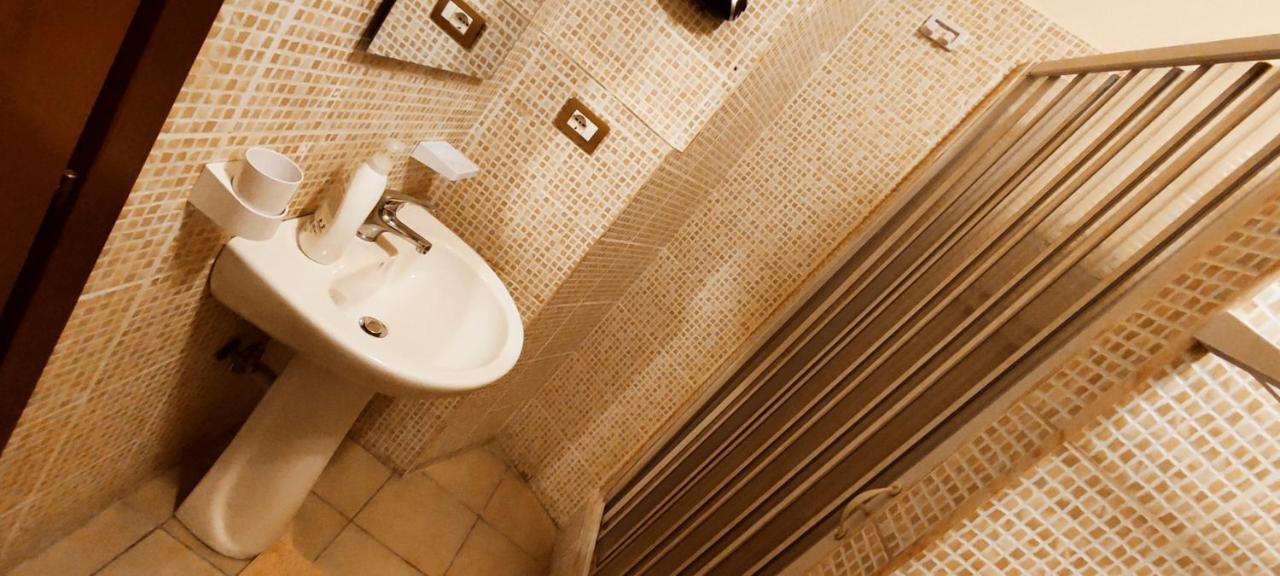 Casa Vacanza Dinastia Borbone - Centro Storico Neapol Zewnętrze zdjęcie